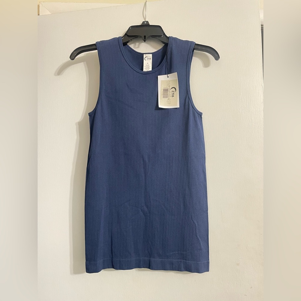 Zyia Active Navy Parallel Tank, size M, NWT